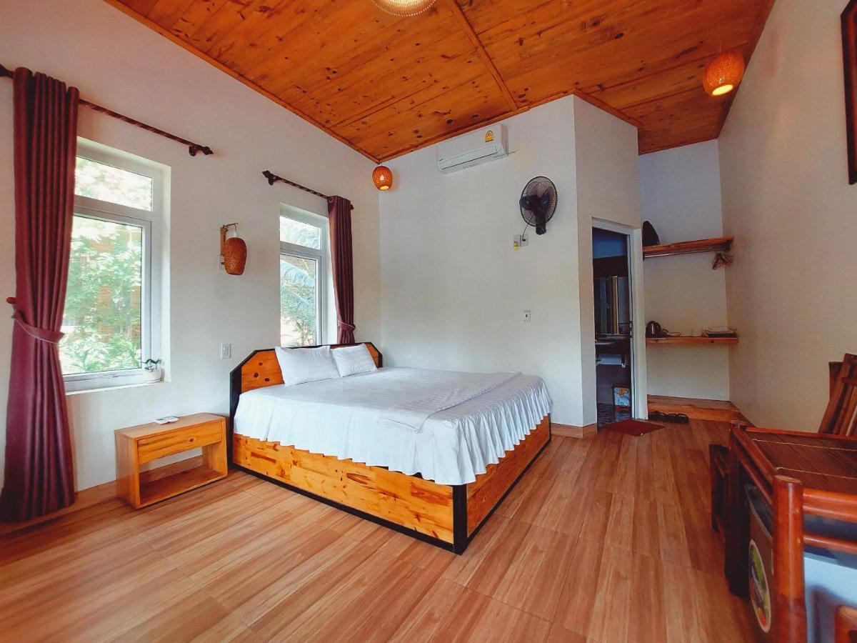 Homestay Mountain Side & Cafe *